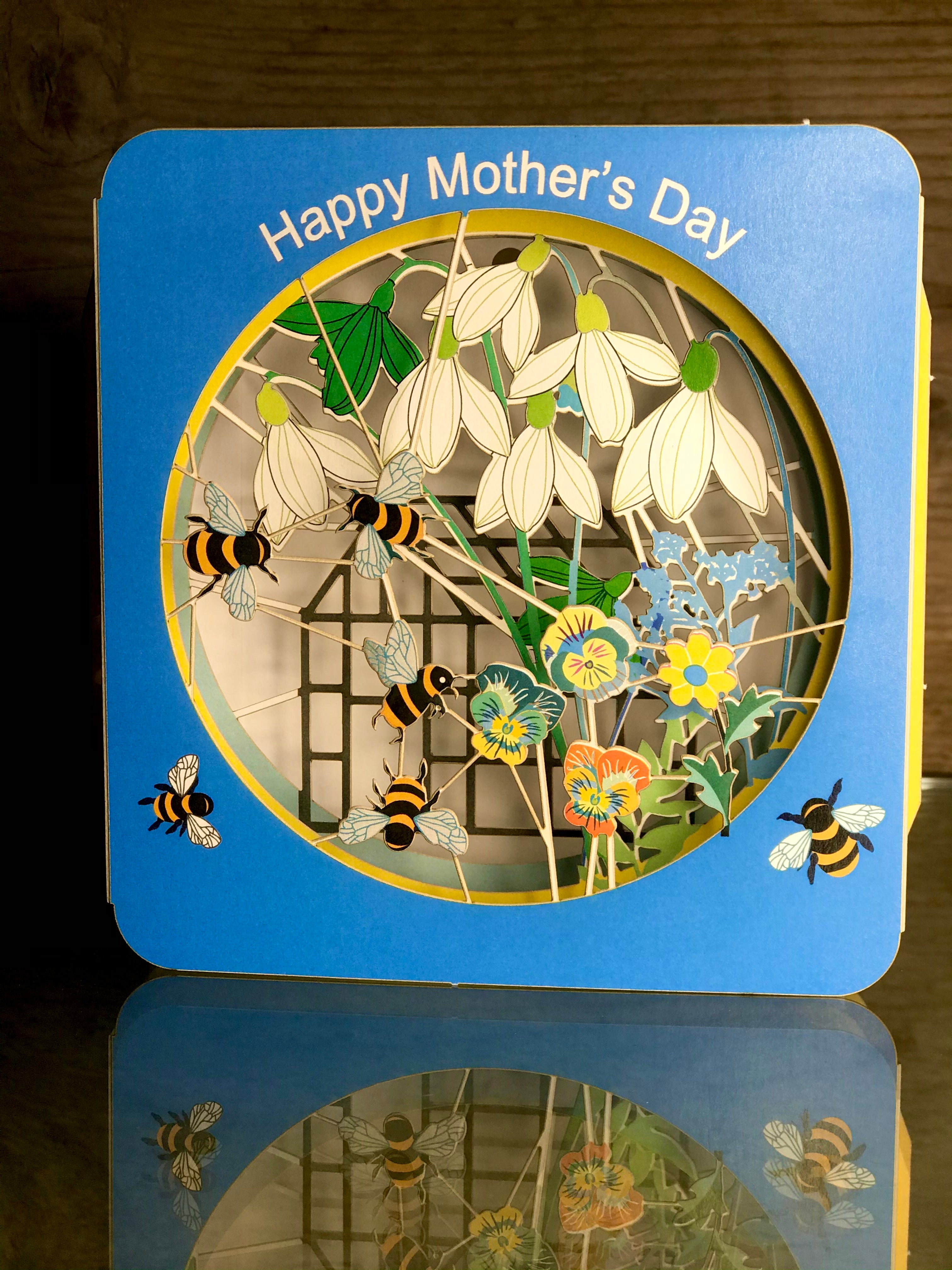 Buzzing Bees Happy Mothers Day Mum Mothering Sunday 3D Greeting Card